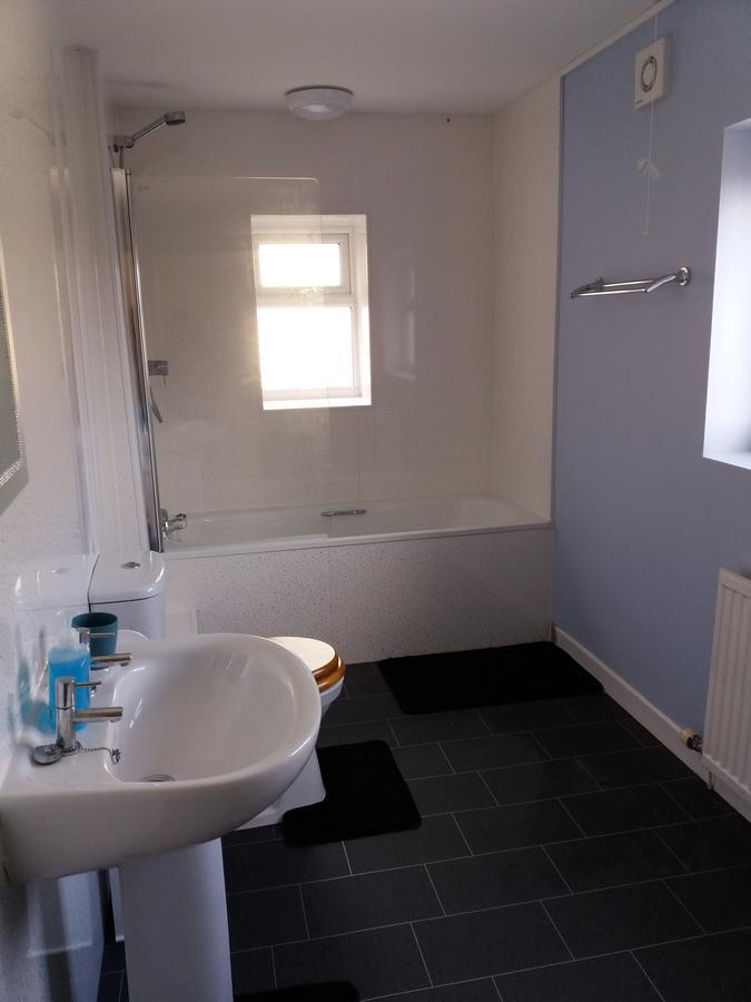 94 Main Street - Pembroke Holiday Home ภายนอก รูปภาพ